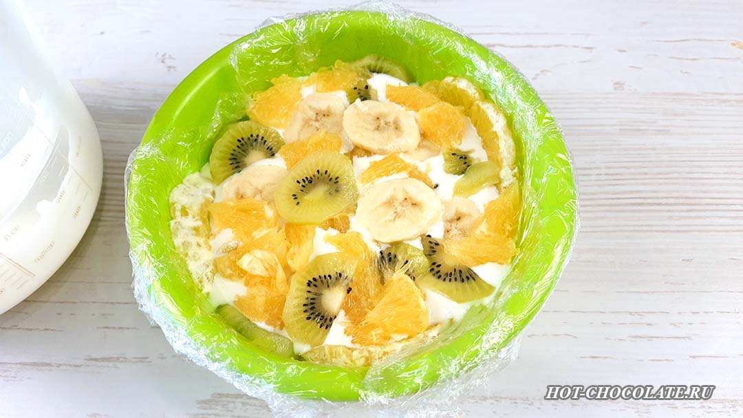Творожный десерт с фруктами без выпечки